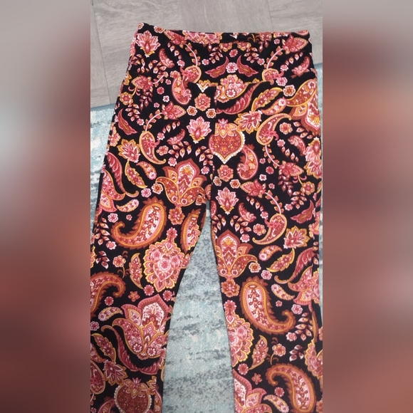 Floral Paisley Flare Pants - Picture 6 of 9